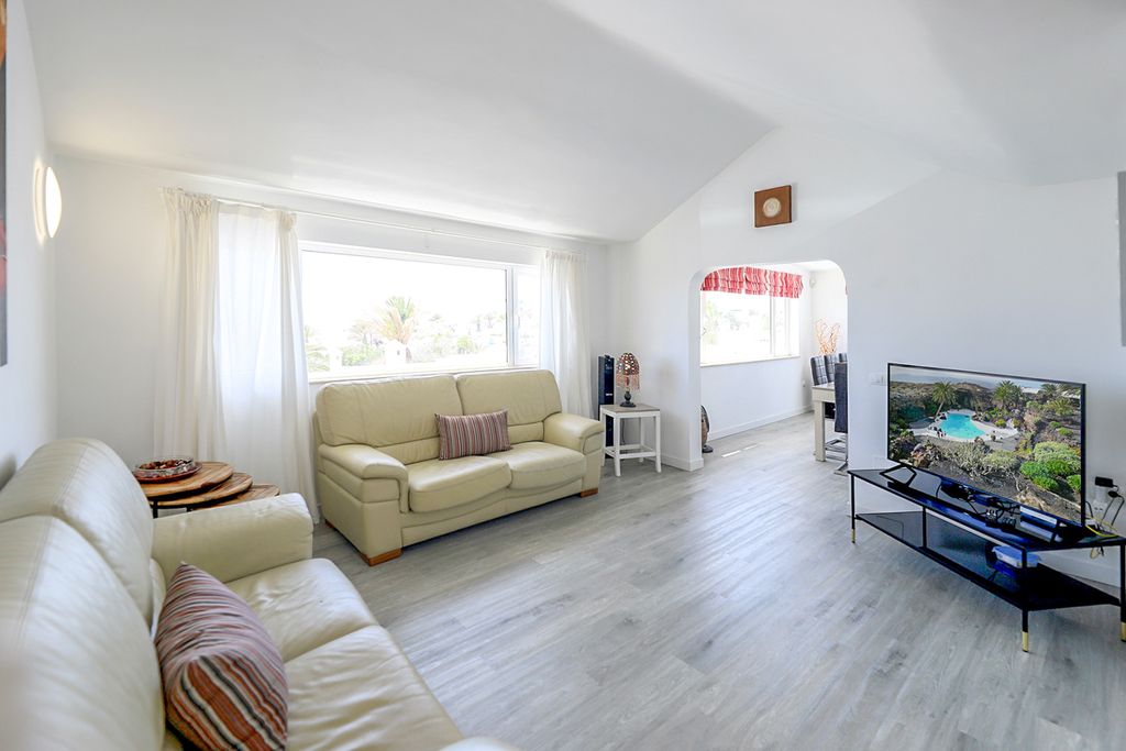 Villa Tisa Lanzarote Olivers Travels 3
