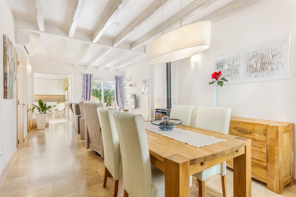 Casa Trencadora Mallorca Olivers Travels 3