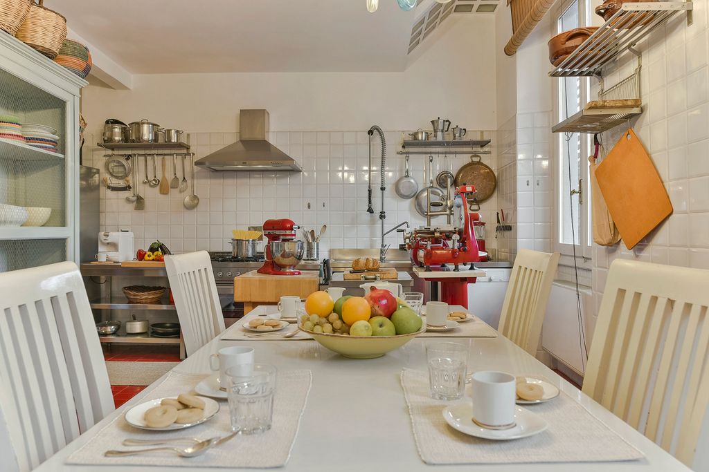 Giorgina Florence Olivers Travels 5