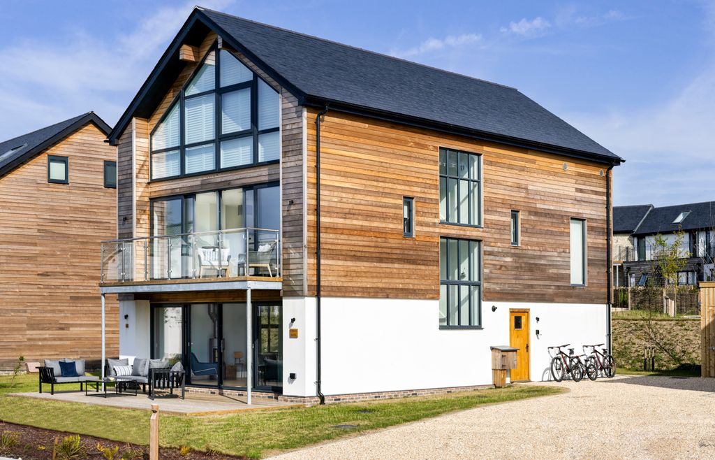 Serenity Barn Dorset Olivers Travels 1