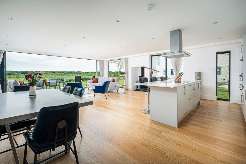 Lilac Dreams Dorset Olivers Travels 4