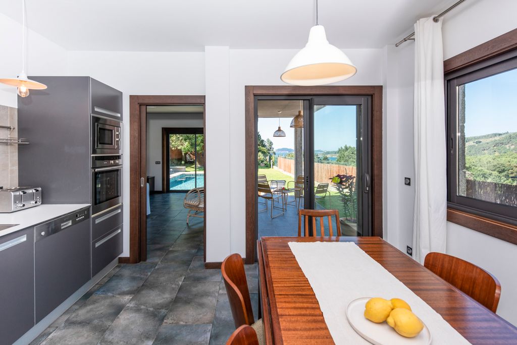 Villa Vista Cies Galicia Olivers Travels 3