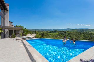 Villa Iza Karst Olivers Travels 1