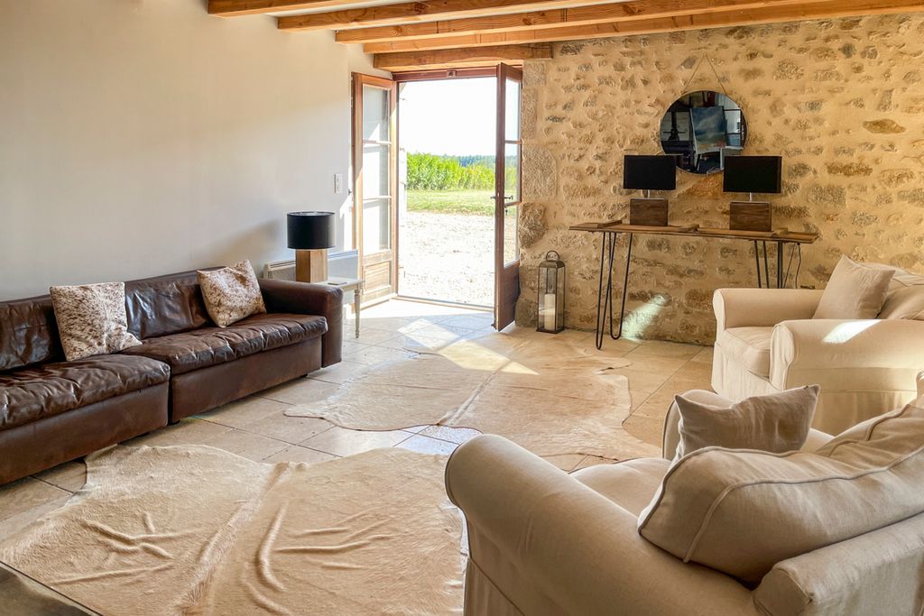 Grange la Chouette Dordogne Olivers Travels 4