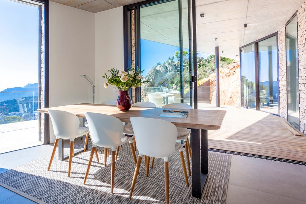 Villa Luxosa Costa Brava Olivers Travels 4