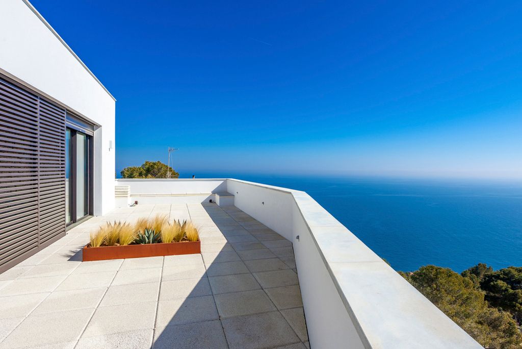 Villa Luxosa Costa Brava Olivers Travels 5