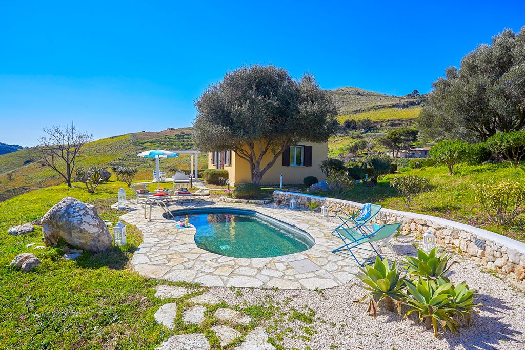 I Faraglioni Sicily Olivers Travels 1