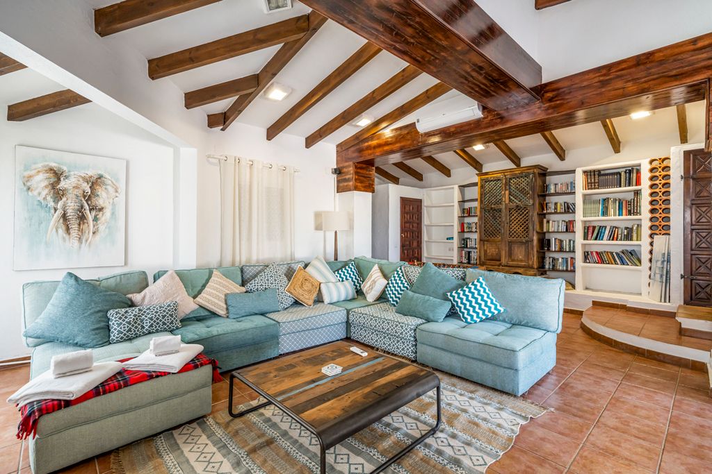 Villa Caroix Costa Blanca Olivers Travel 3
