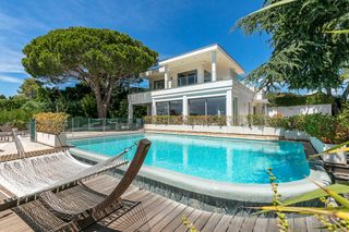 Villa Mendigote French Riviera Olivers Travels 1