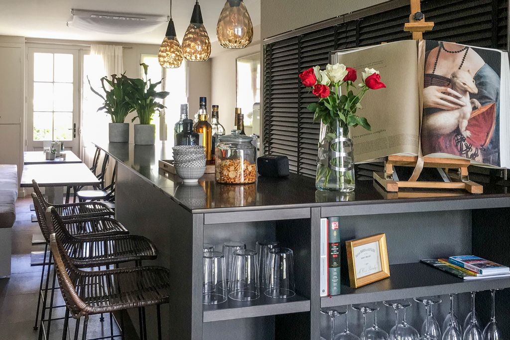 Madalyn House Aquitaine Olivers Travels 4