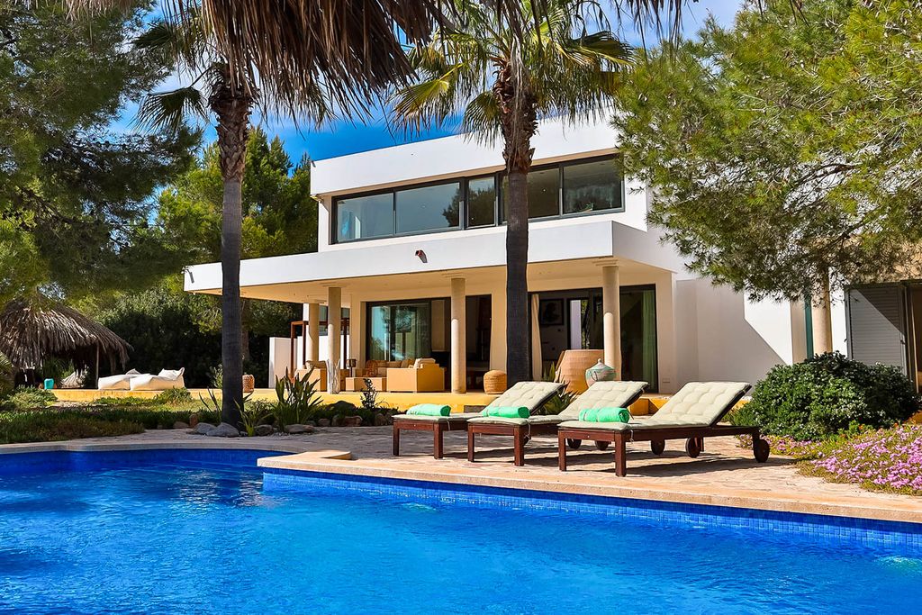 Villa Roques Formentera Spain OliversTravels 1