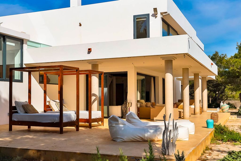 Villa Roques Formentera Spain OliversTravels 4