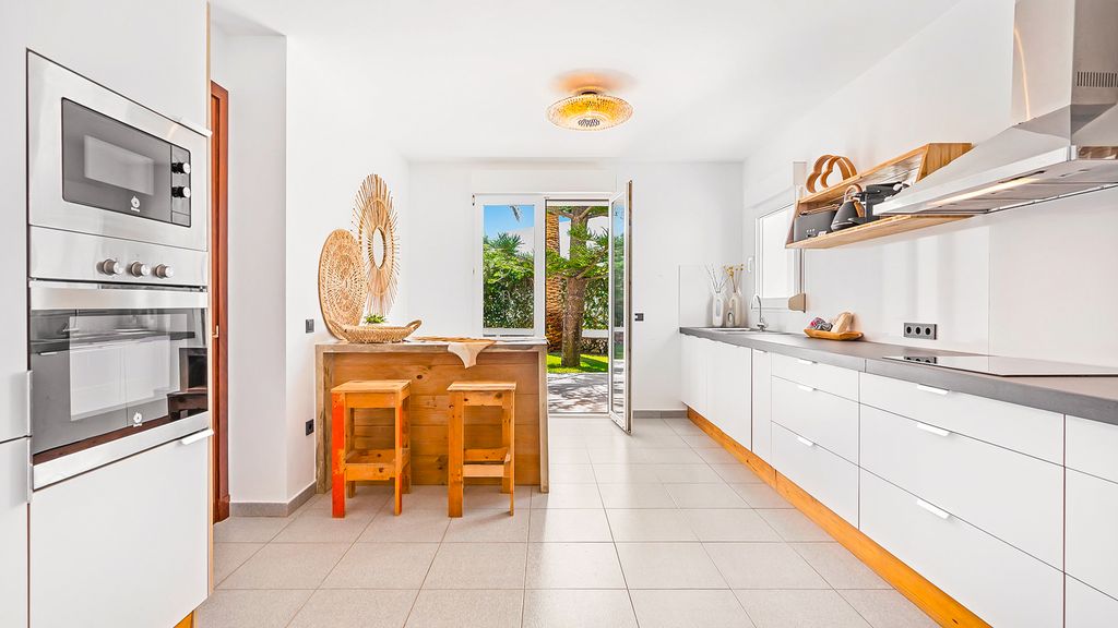 Villa Ramacor Menorca Olivers Travels 05