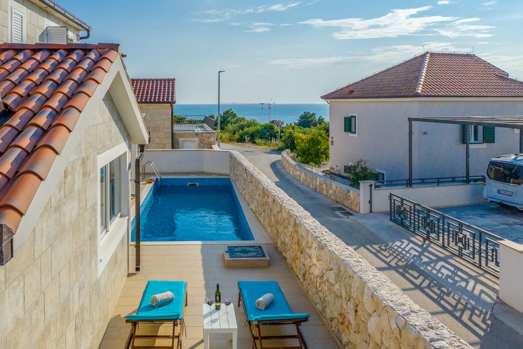 Villa Lezel Dalmatia Coast Olivers Travels 02
