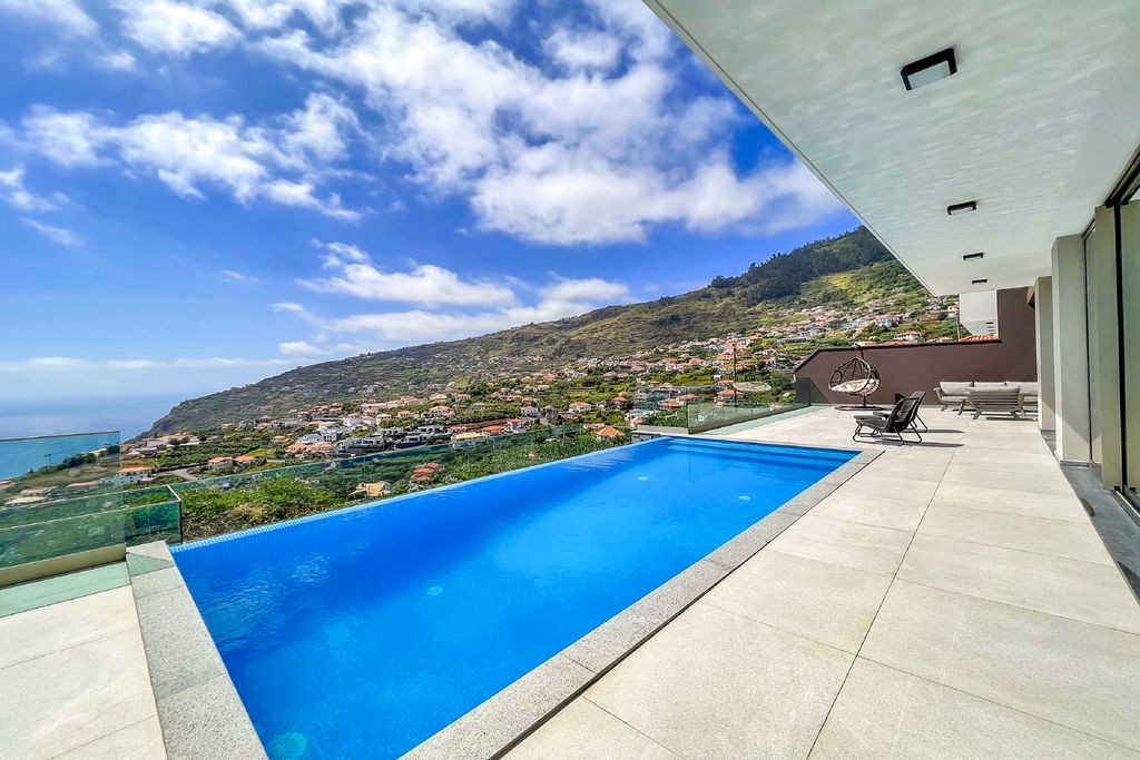 Madeira Blanca Calheta OliversTravels 1