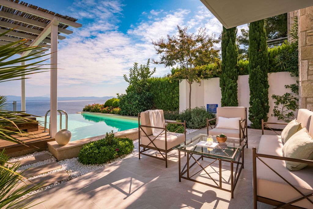 Villa Paliouri Eta Halkidiki Olivers Travels 1