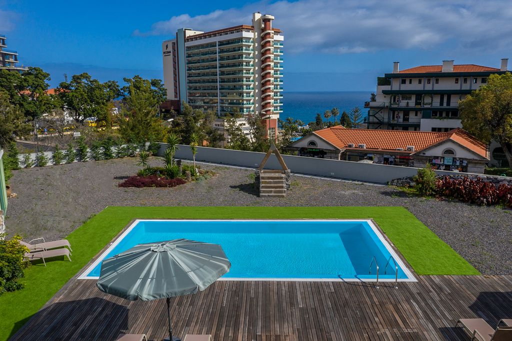 Casa Funchal Porto Madeira Olivers Travels 2