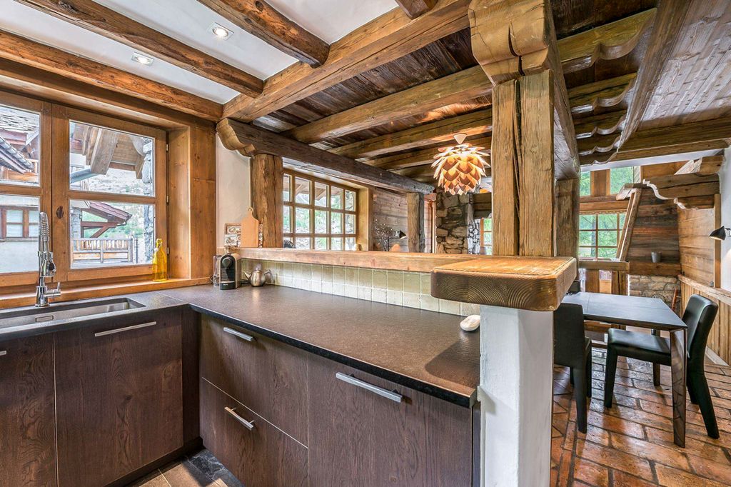 Chalet Thea ValDIsere Olivers Travels 4