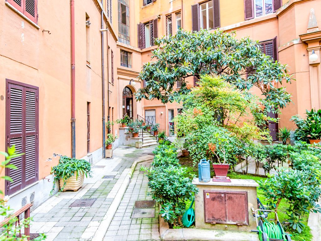 Apartment Carracci Rome Olivers Travels 4