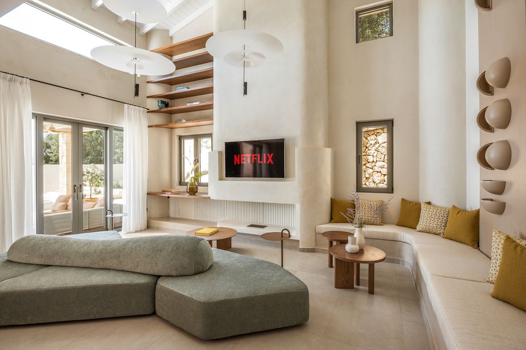 Villa Chic Vew Corfu Olivers Travels 03