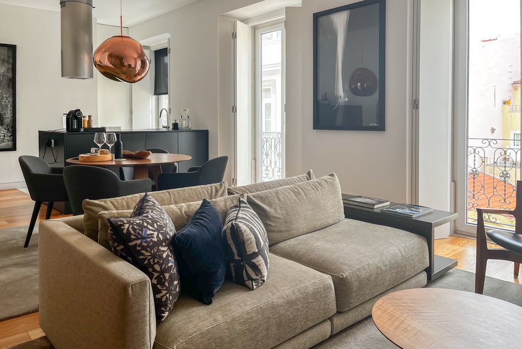 Apartment Azaleia Lisbon Olivers Travels 01