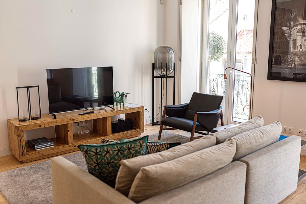 Apartment Hortensia Lisbon Olivers Travels 2