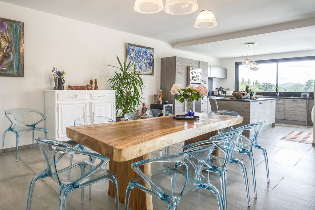 Maison Orient Provence Olivers Travels 4