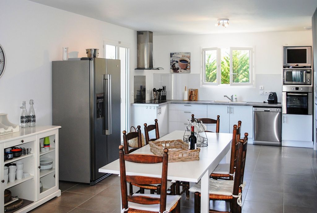 Villa Beauvoir Dordogne Olivers Travels 4