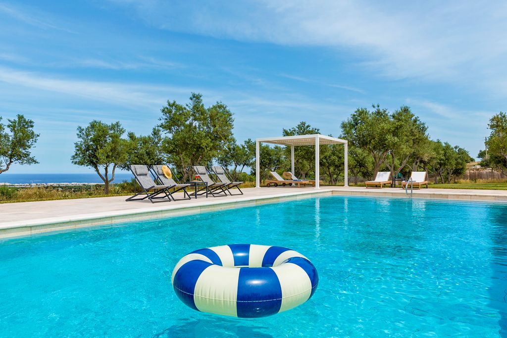 Villa Aurum Puglia Olivers Travels2