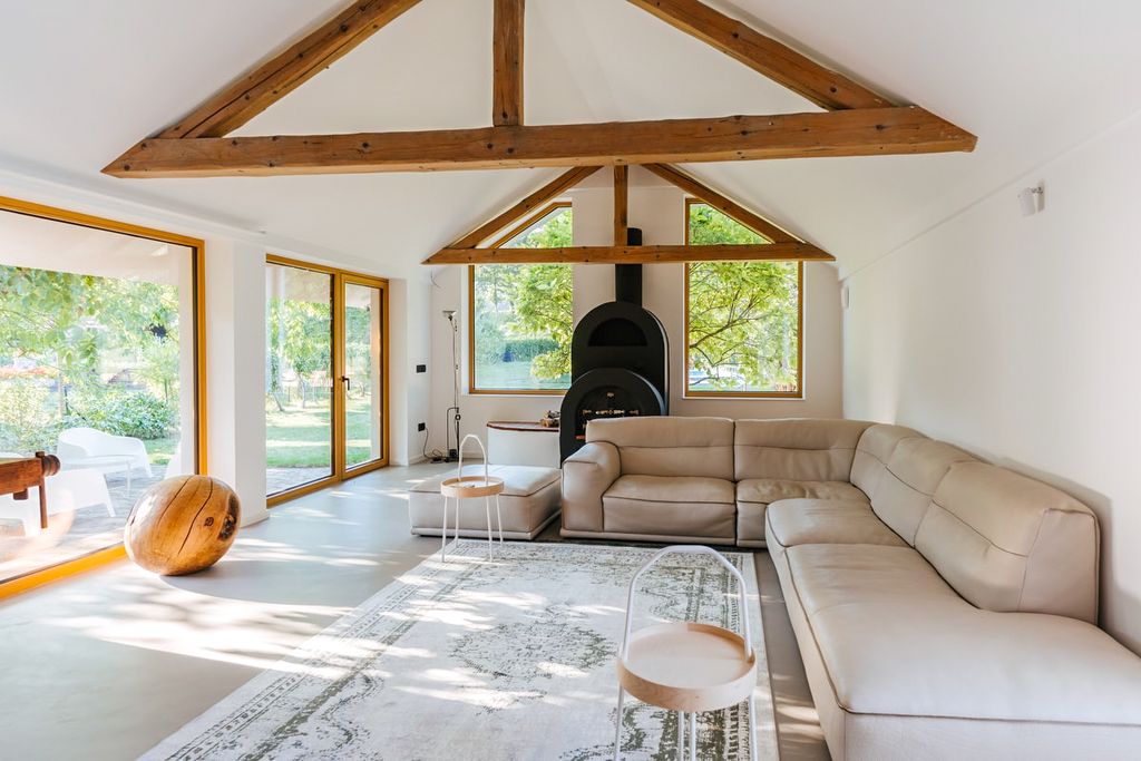 Lidija House Slovenia Olivers Travels 3