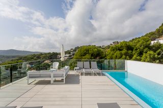 Villa Celiriu Costa Brava Olivers Travels 1