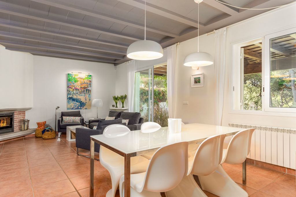 Villa Sombra Costa Brava Olivers Travels 3