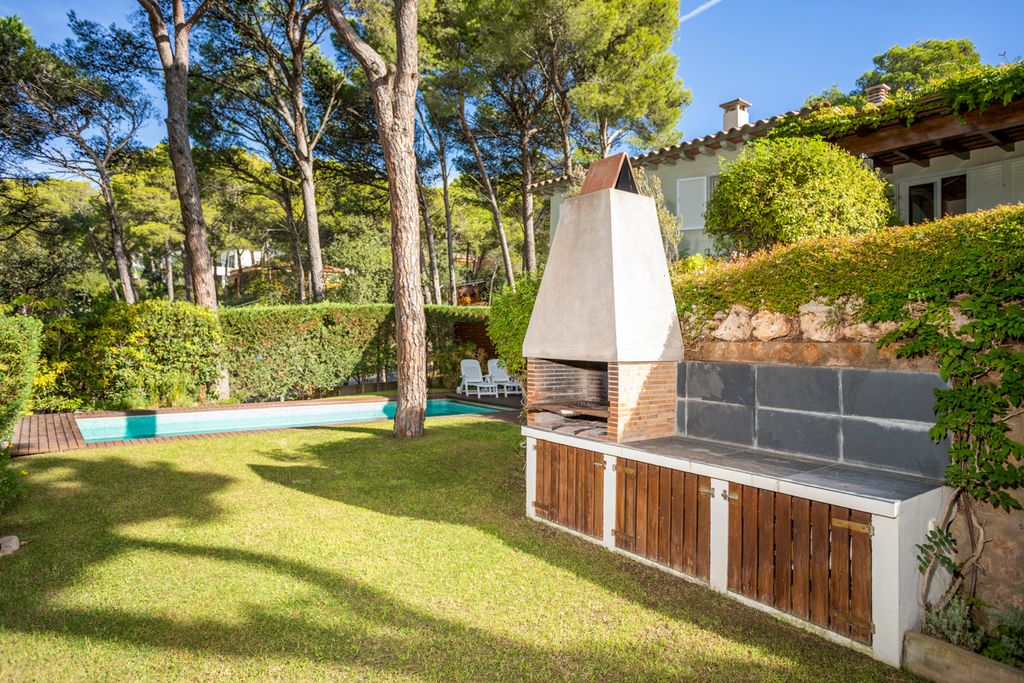 Villa Sombra Costa Brava Olivers Travels 5