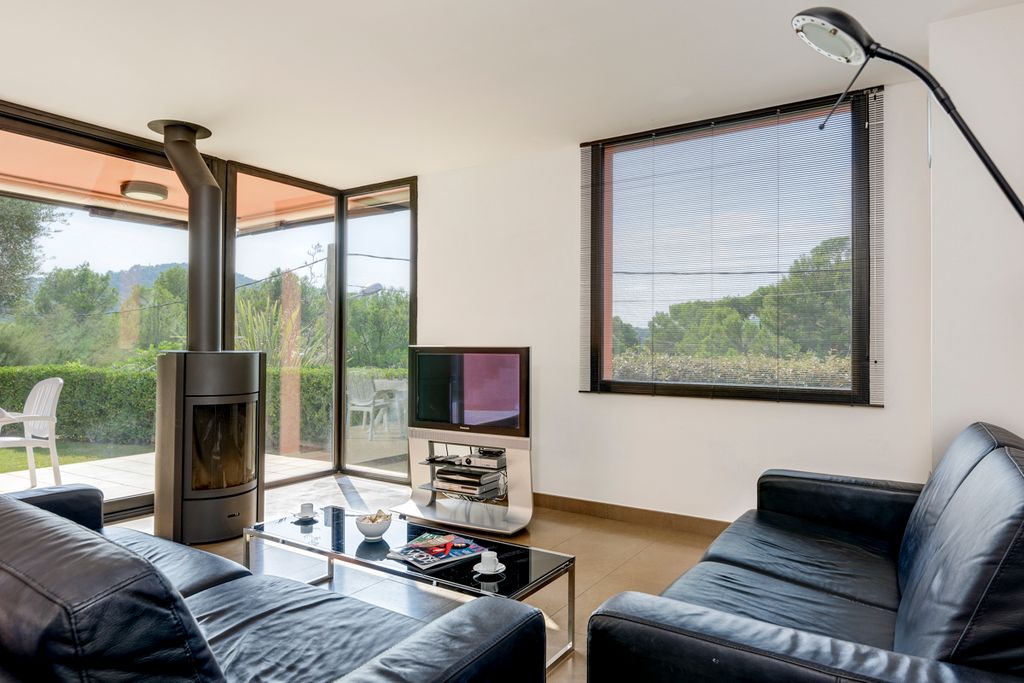 Villa Salmonte Costa Brava Olivers Travels 3