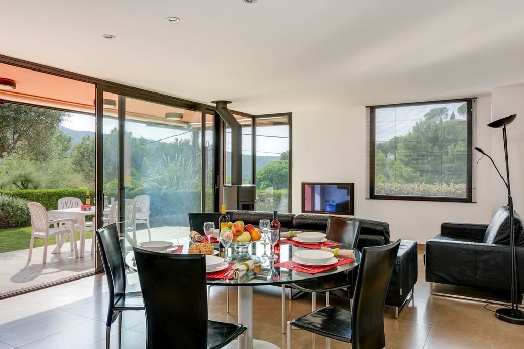 Villa Salmonte Costa Brava Olivers Travels 4