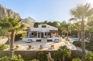 Villa Piccioli Sicily Olivers Travels 1
