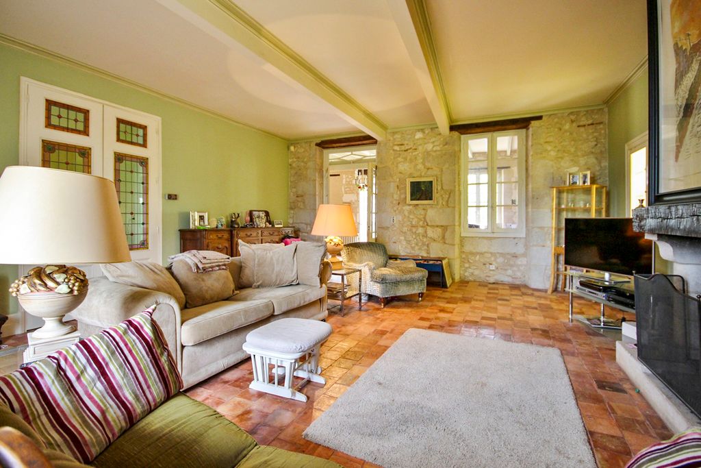 Manoir Pommes des Pins Dordogne Olivers Travels 3