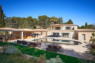 Villa Jacqueline French Riviera Olivers Travels 1