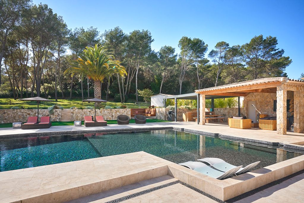 Villa Jacqueline French Riviera Olivers Travels 5
