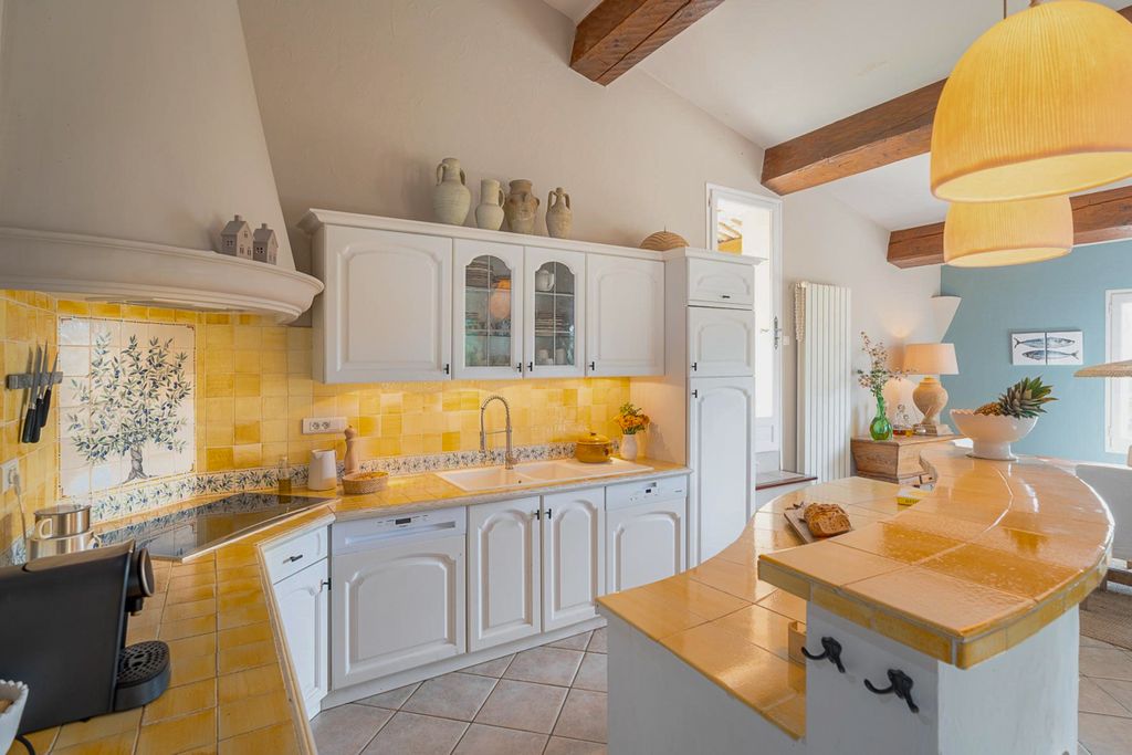 Domaine Saint Peyre CoteDAzur Olivers Travels 5