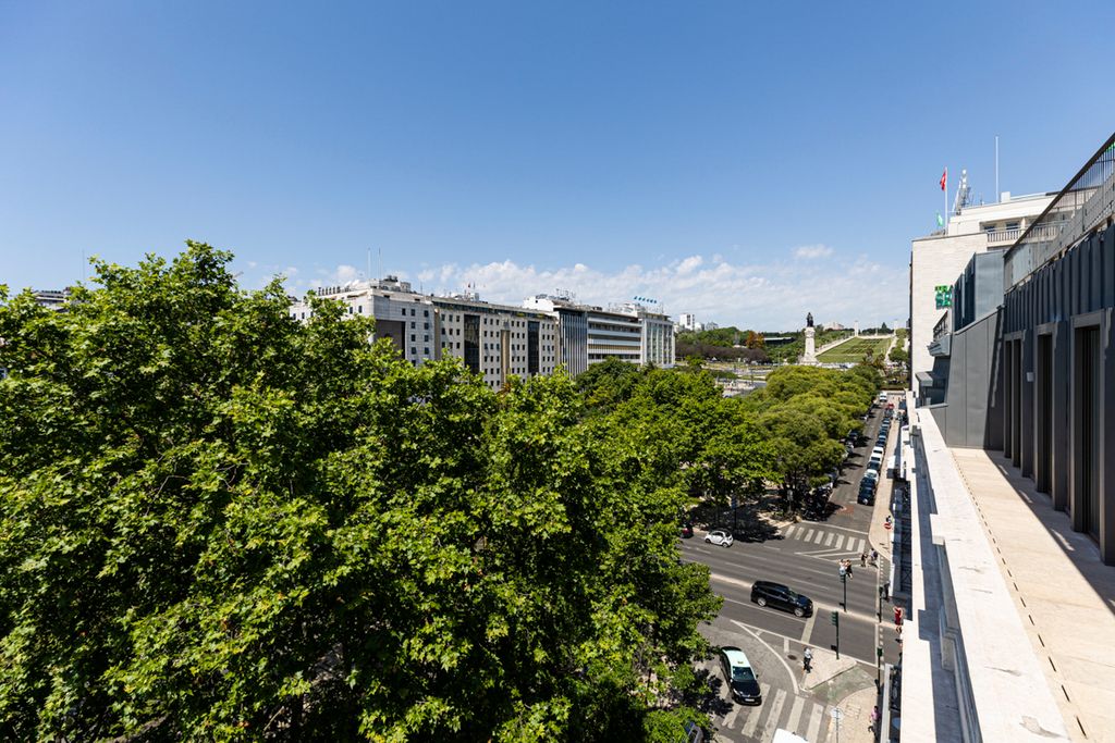 Apartment Beatriz Lisbon Olivers Travels 5