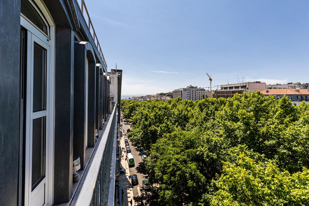 Apartment Beatriz Lisbon Olivers Travels 4