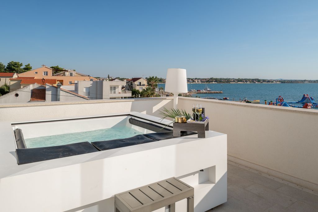 Villa Silvana Dalmatia Coast Olivers Travels 02