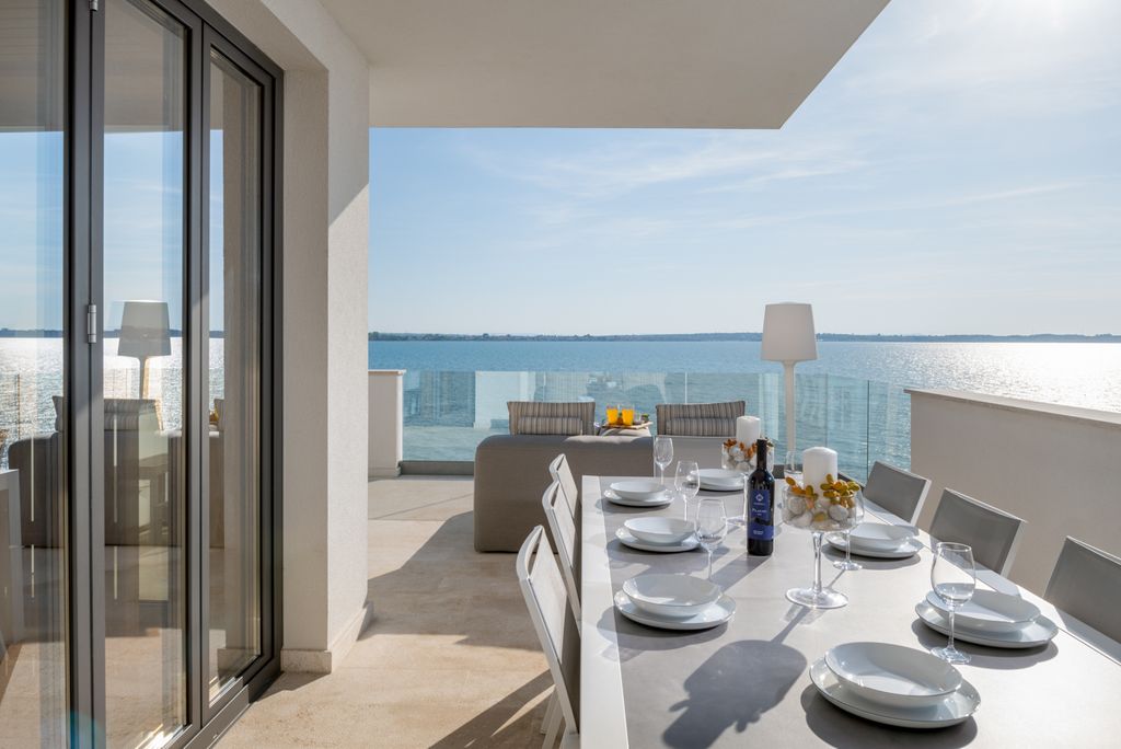 Villa Silvana Dalmatia Coast Olivers Travels 06