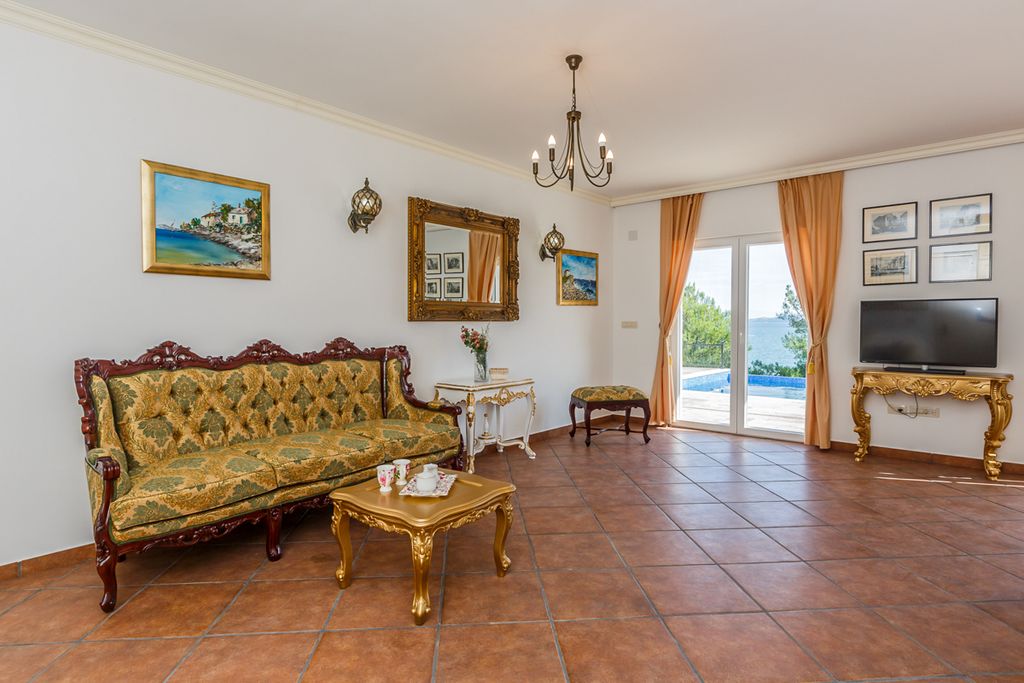 Villa Ljubo Dalmatia Coast Olivers Travels 3