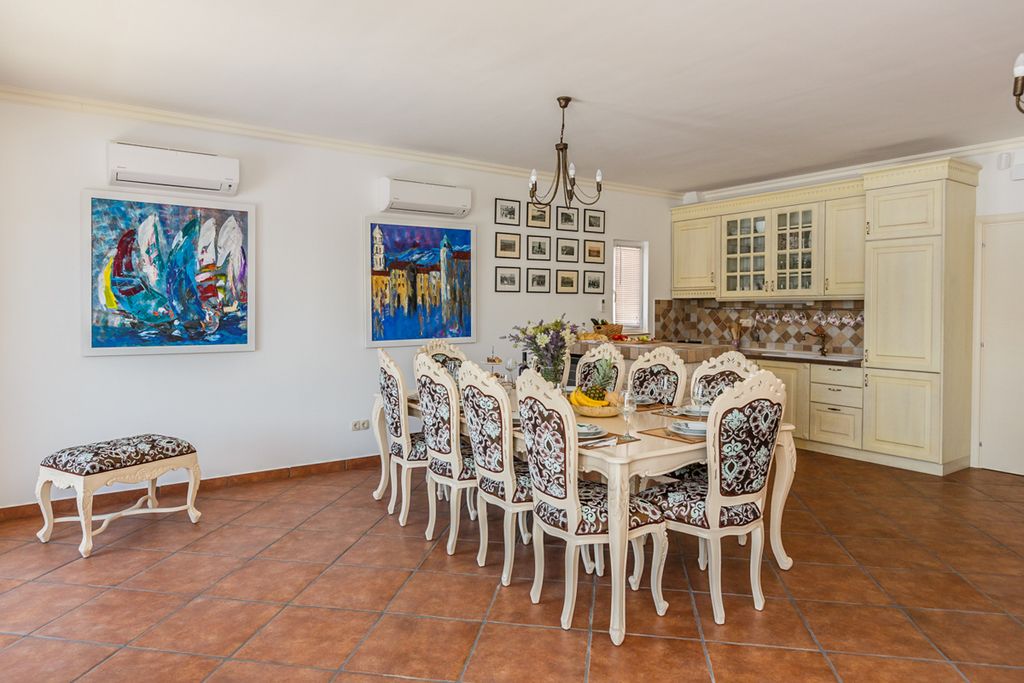 Villa Ljubo Dalmatia Coast Olivers Travels 5