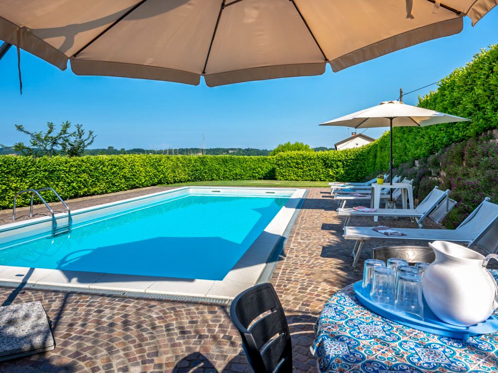 Villa Grignolino Piedmont Olivers Travels 2