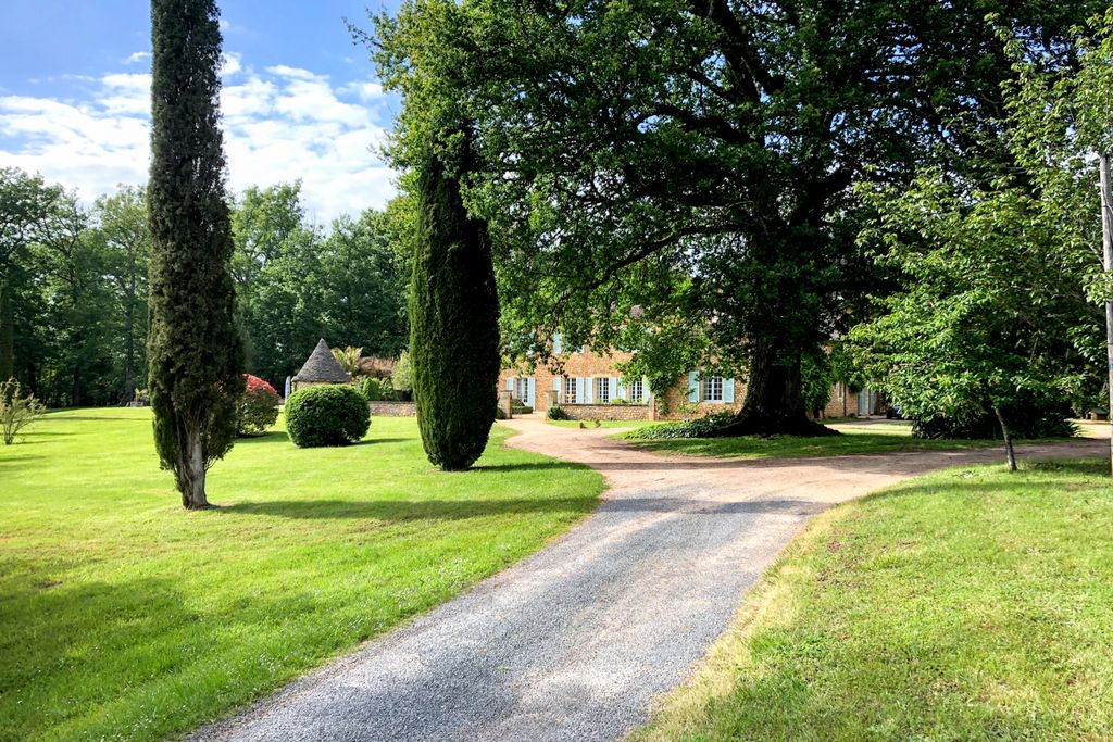 Domaine des Maronniers Dordogne Olivers Travels 35