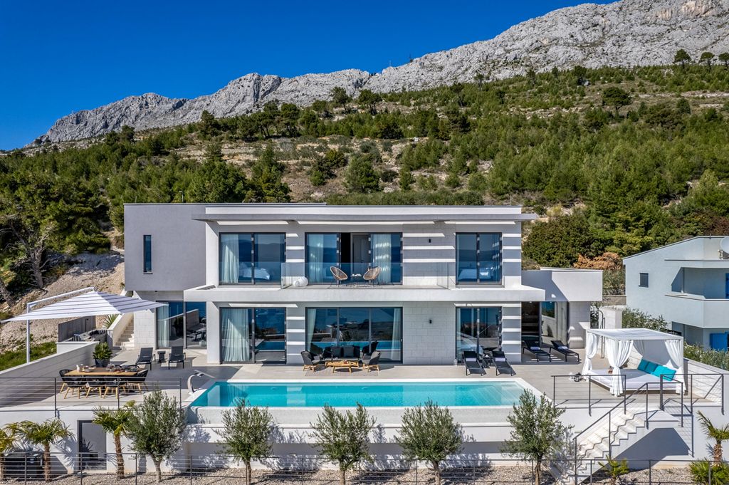 Villa Bosko Dalmatia Coast Olivers Travels 1