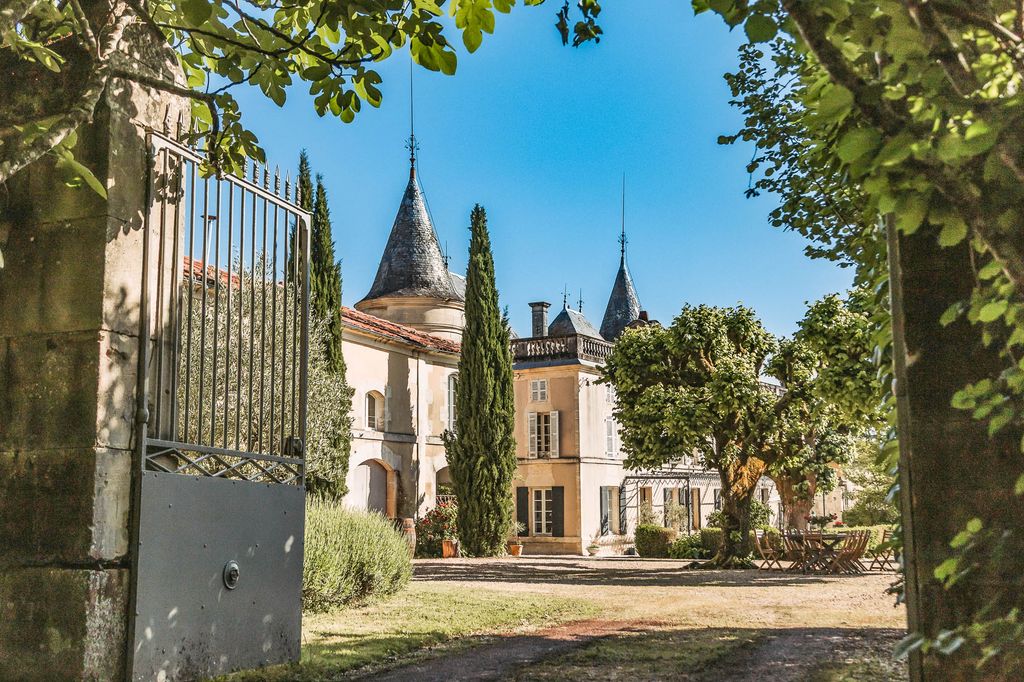 Maison Folle Blanche Aquitane OliversTravels 2